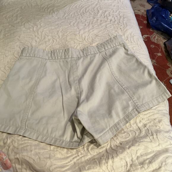 J.Crew Chino Shorts Women’s Small Beige Flat Front Pockets Classic Casual Short - Picture 3 of 3